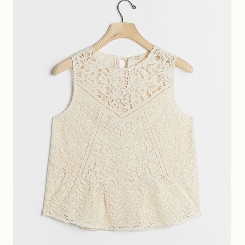 Angelica Lace top (Tiny/anthropologie) size XS